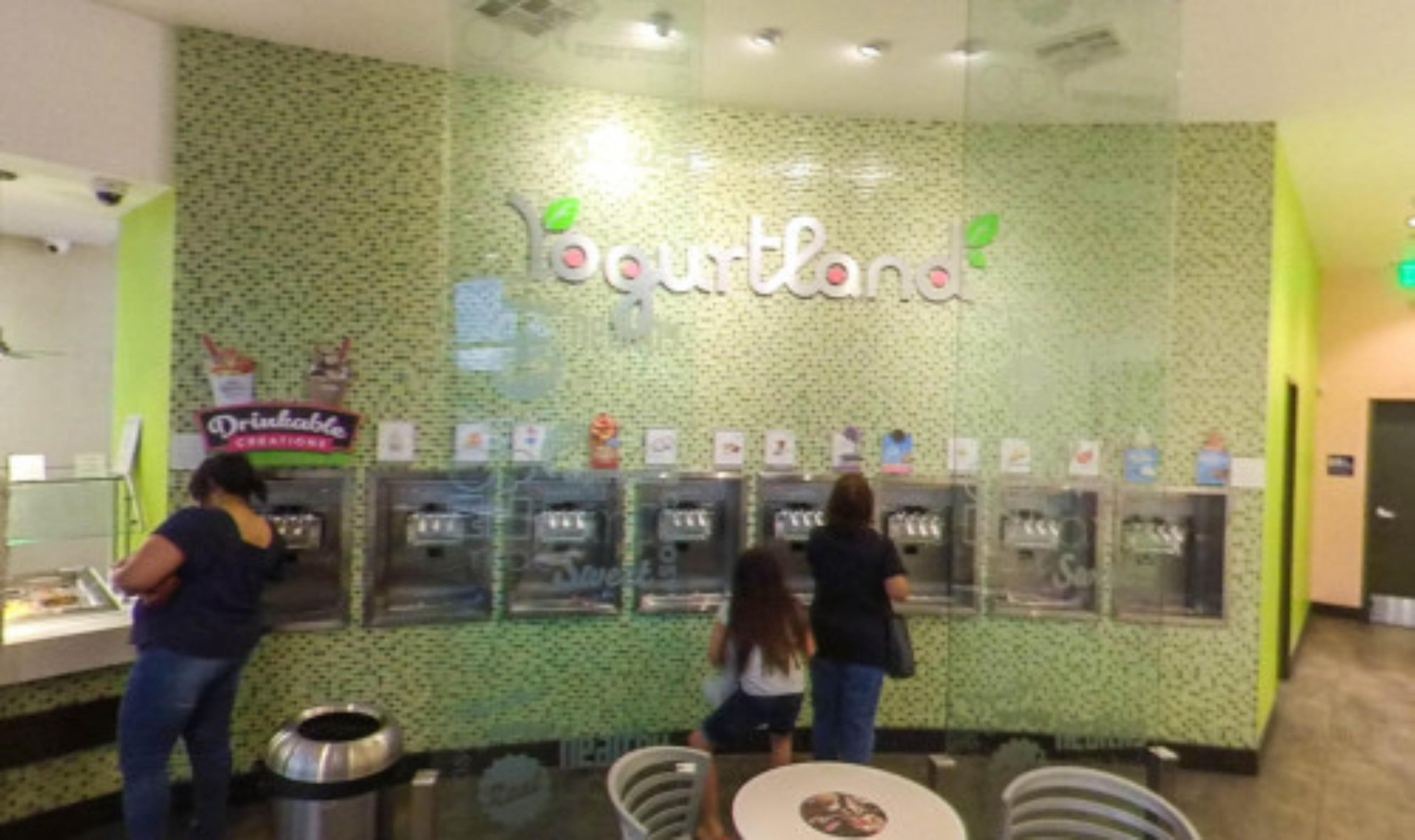 Yogurtland - Rainbow Blvd, Las Vegas, USA virtual tour preview