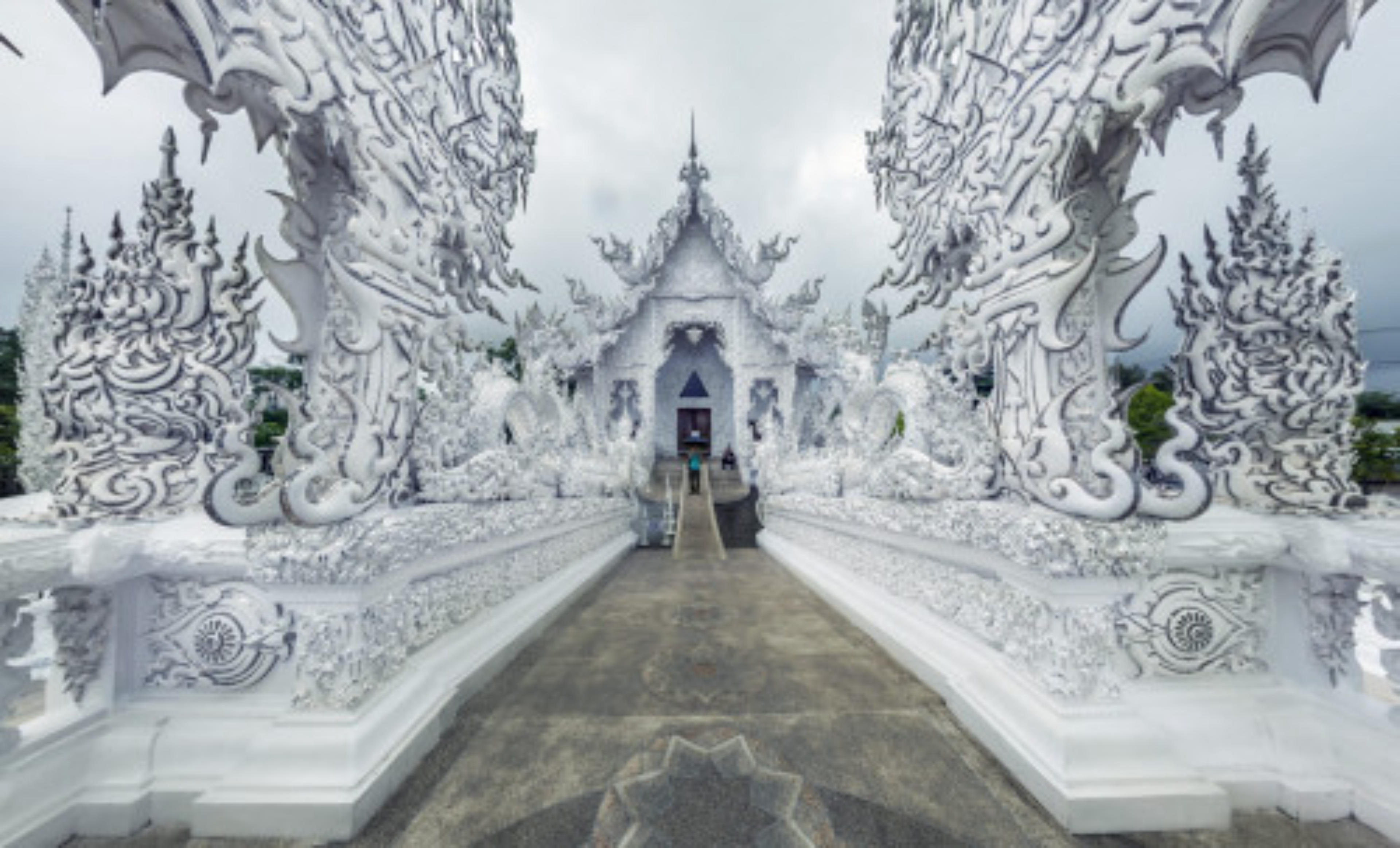 Wat Rong Khun (White Temple), Chiang Rai District, Thailand virtual tour preview